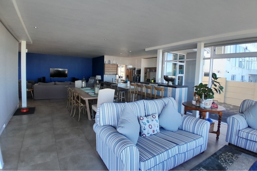 4 Bedroom Property for Sale in Yzerfontein Western Cape